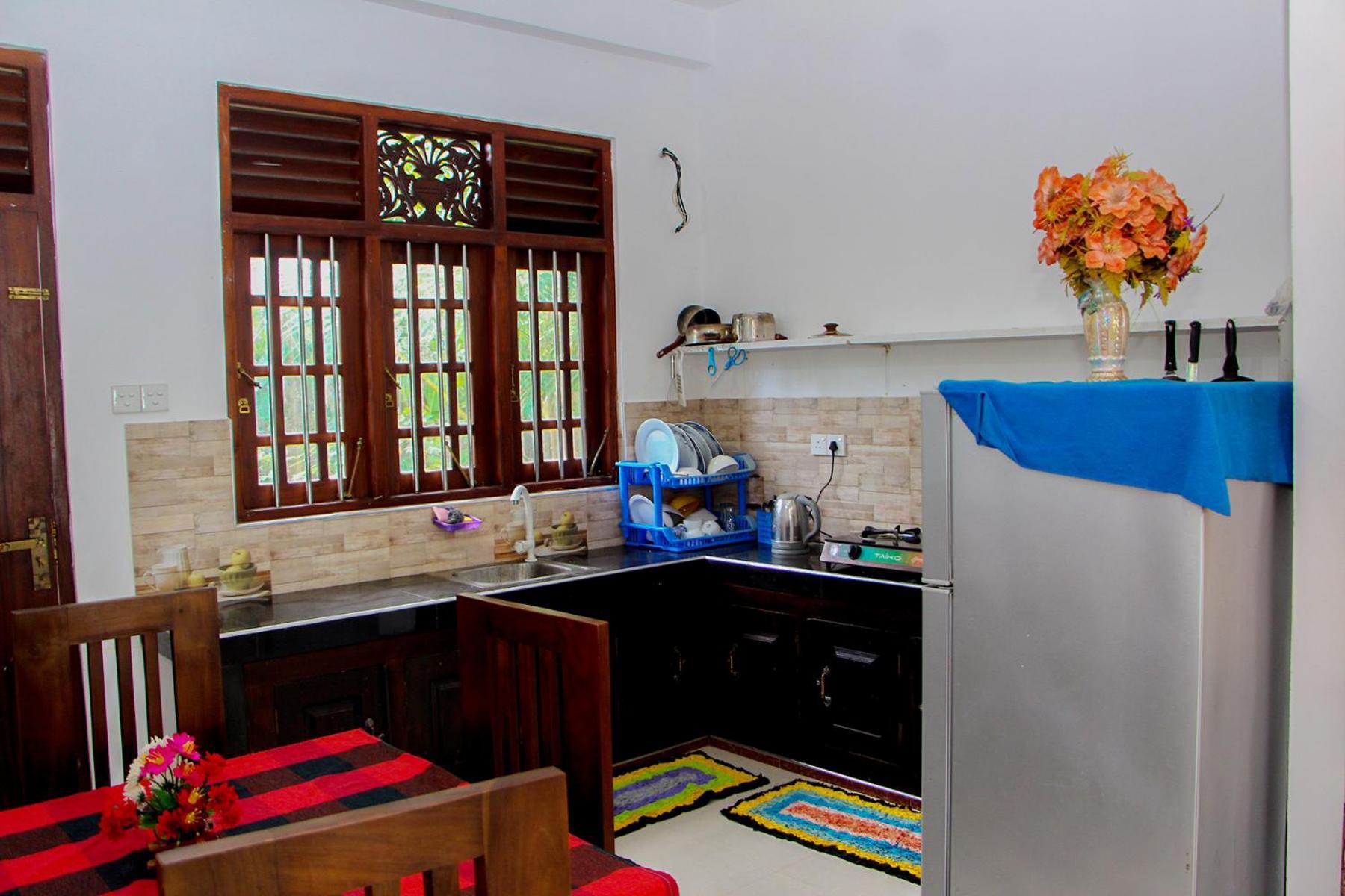 Sasmika Villa Surf&Yoga Hostel Weligama Esterno foto