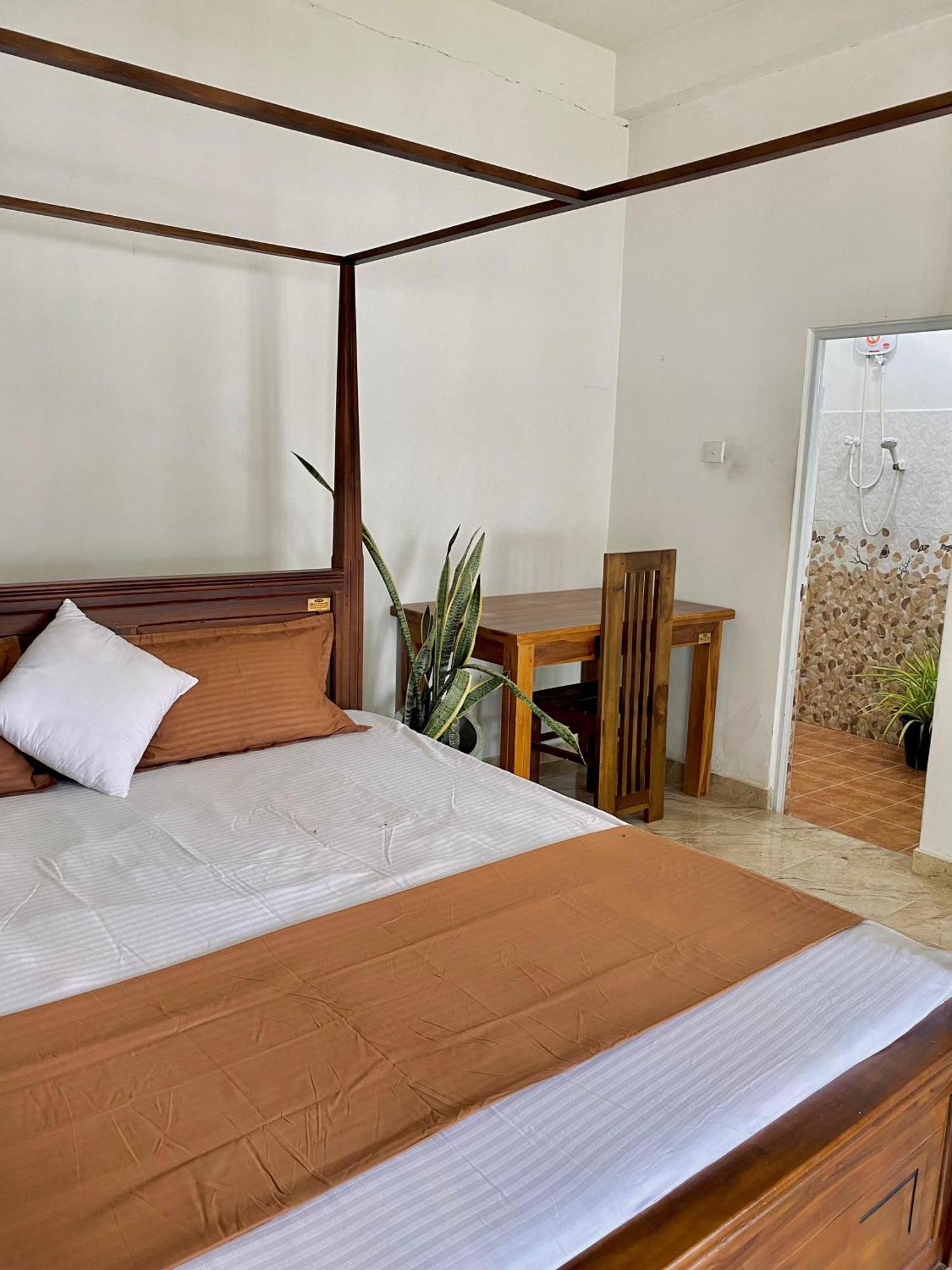 Sasmika Villa Surf&Yoga Hostel Weligama Esterno foto