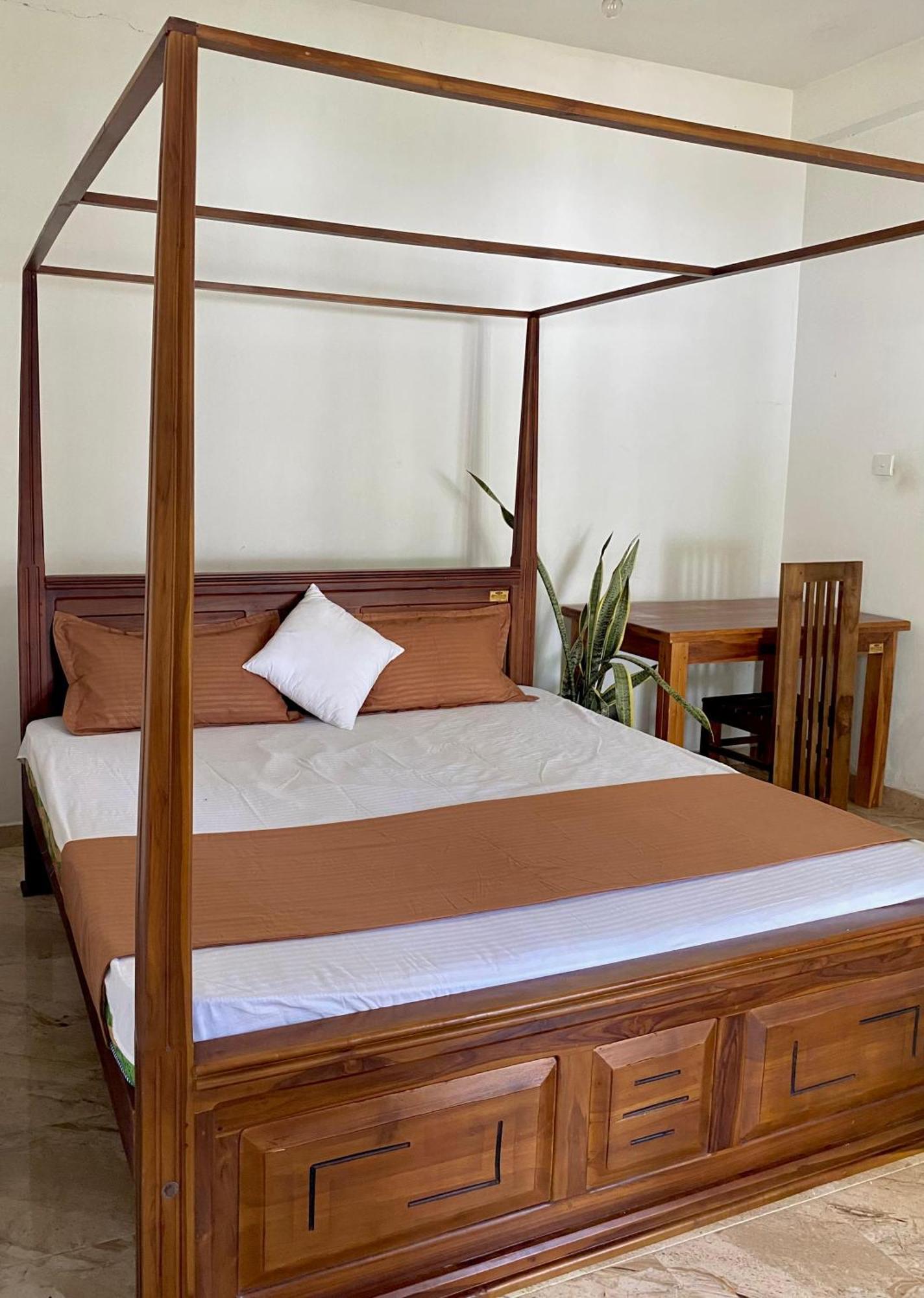 Sasmika Villa Surf&Yoga Hostel Weligama Esterno foto